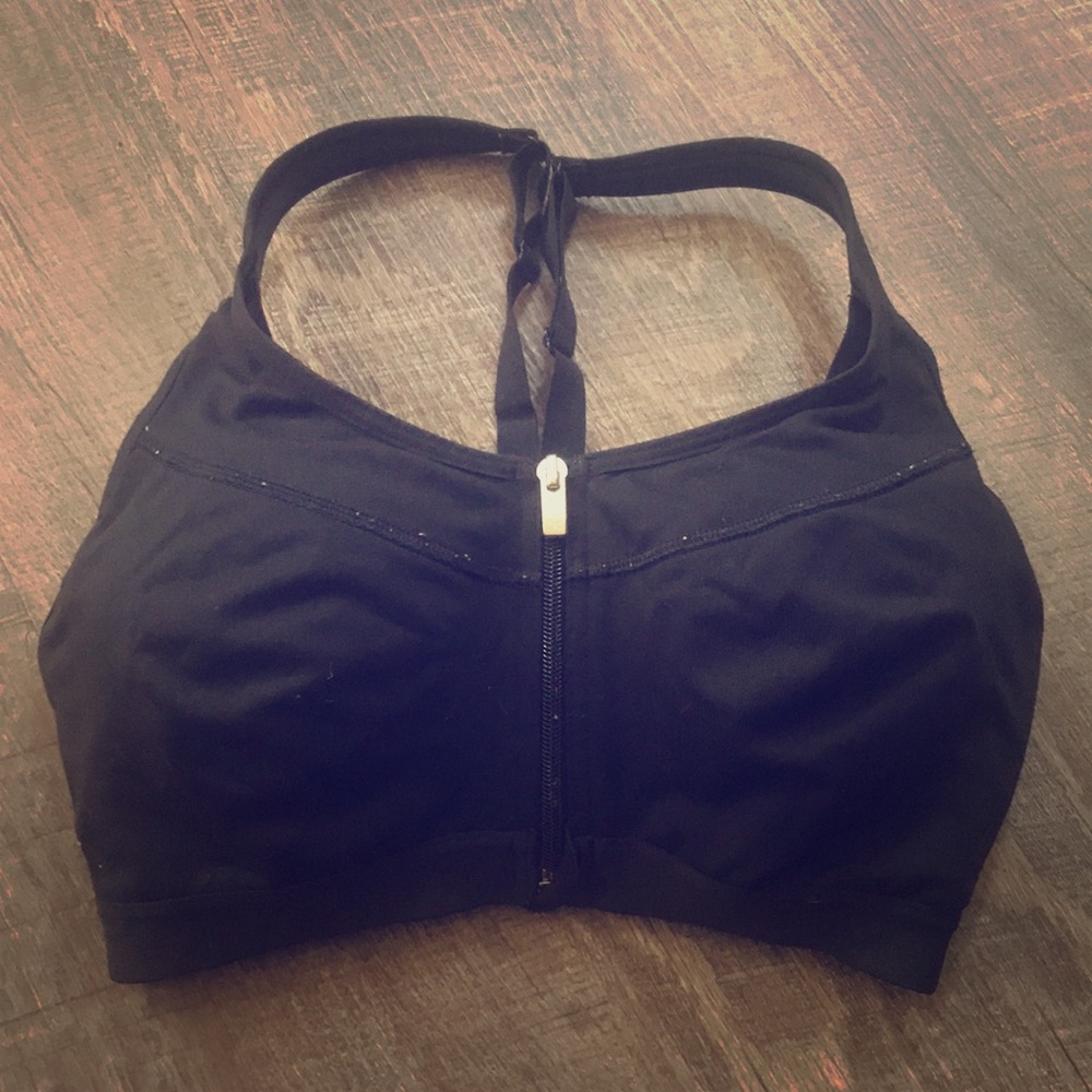 Victoria’s Secret 32C Sports Bra